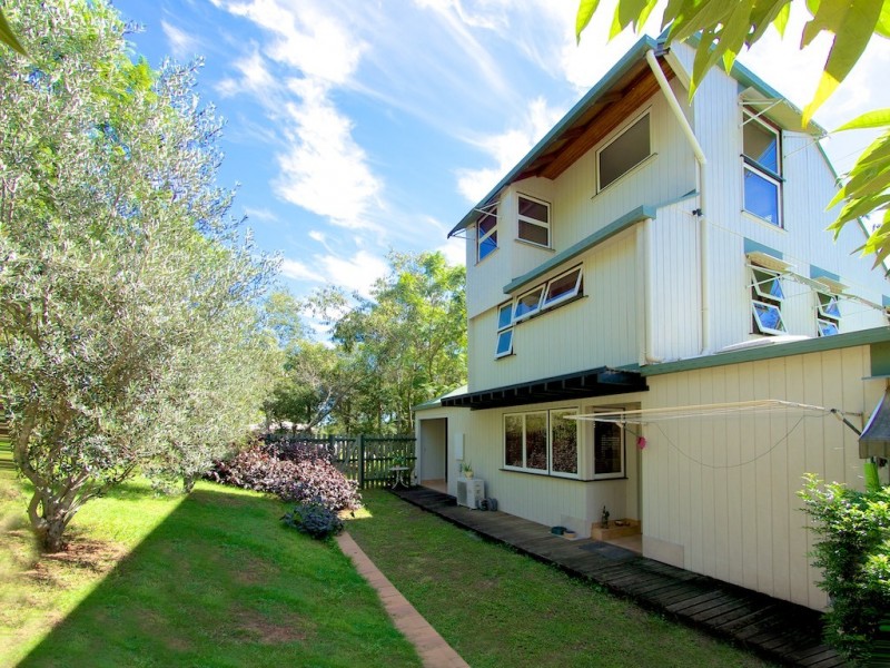 31 High Street, Blackstone QLD 4304