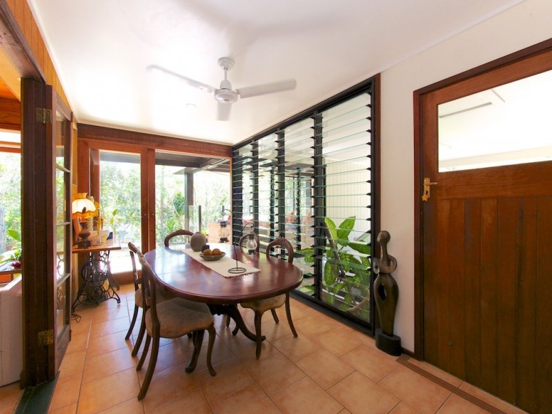 31 High Street, Blackstone QLD 4304