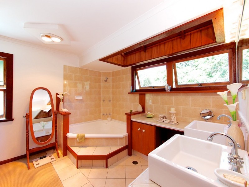 31 High Street, Blackstone QLD 4304