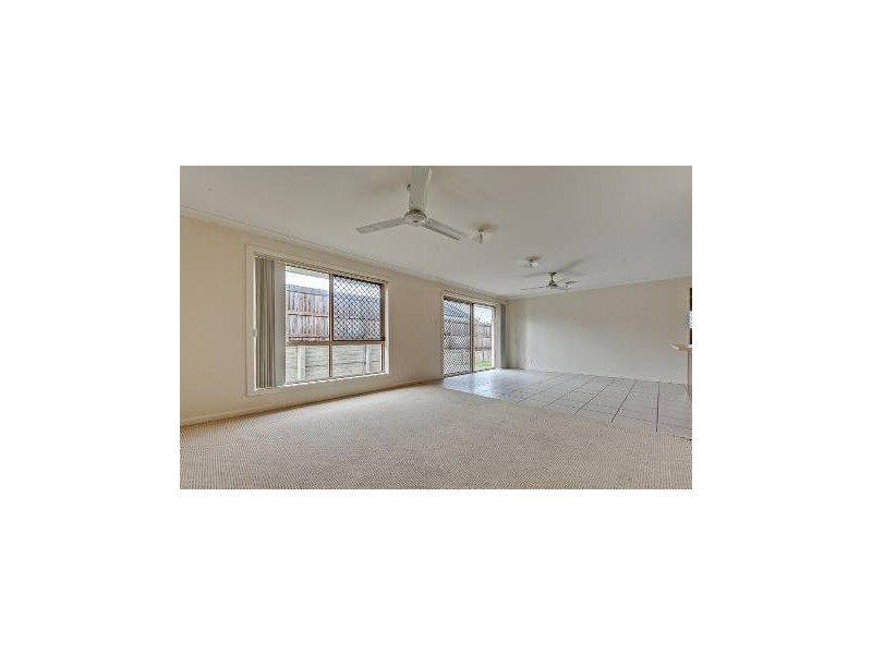 10 Ballow Cr, Redbank Plains QLD 4301