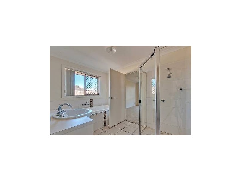 10 Ballow Cr, Redbank Plains QLD 4301