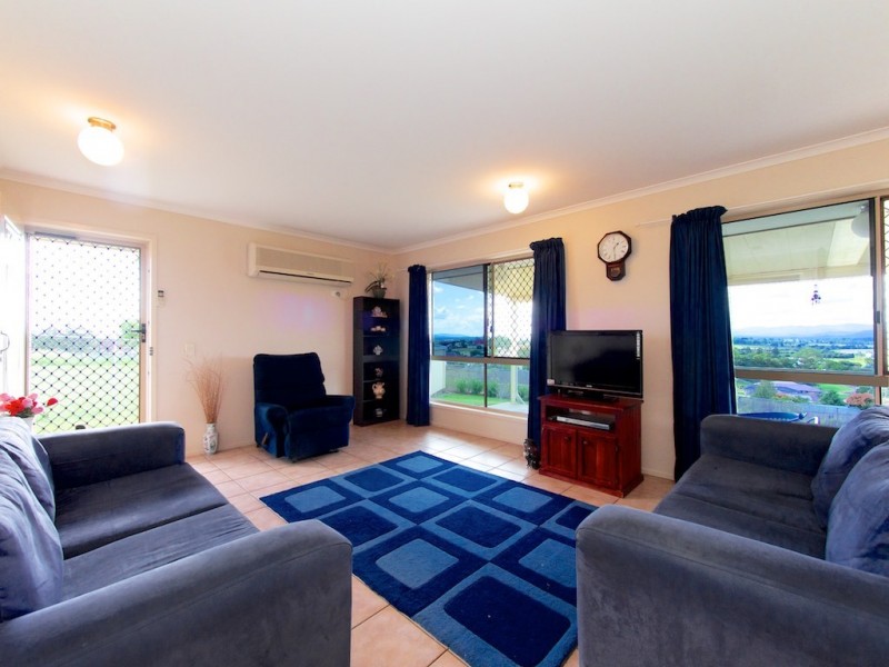 16 Banksia Court, Lowood QLD 4311