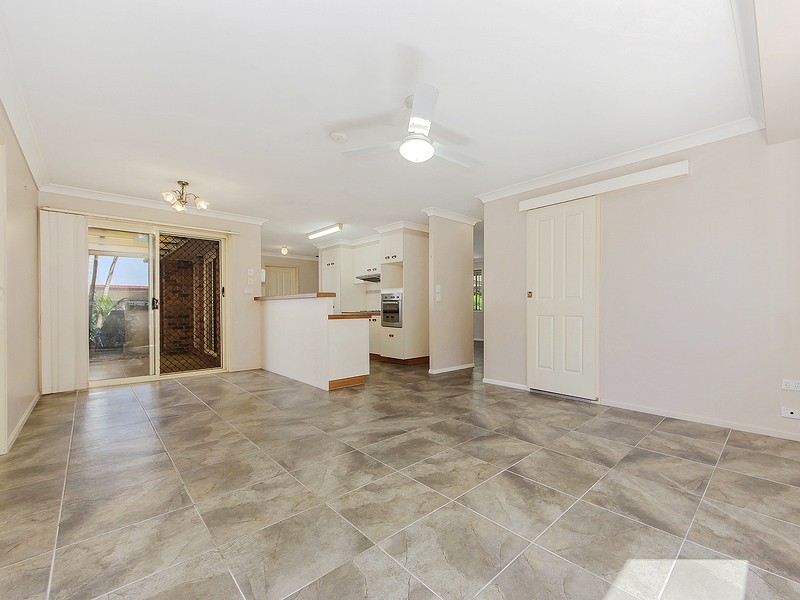 90 Aspinall Street, Leichhardt QLD 4305