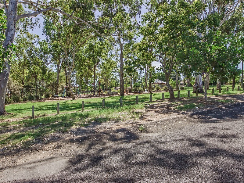 90 Aspinall Street, Leichhardt QLD 4305