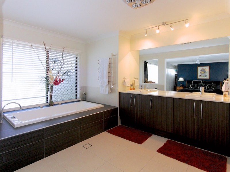9 The Reach Court, Springfield Lakes QLD 4300