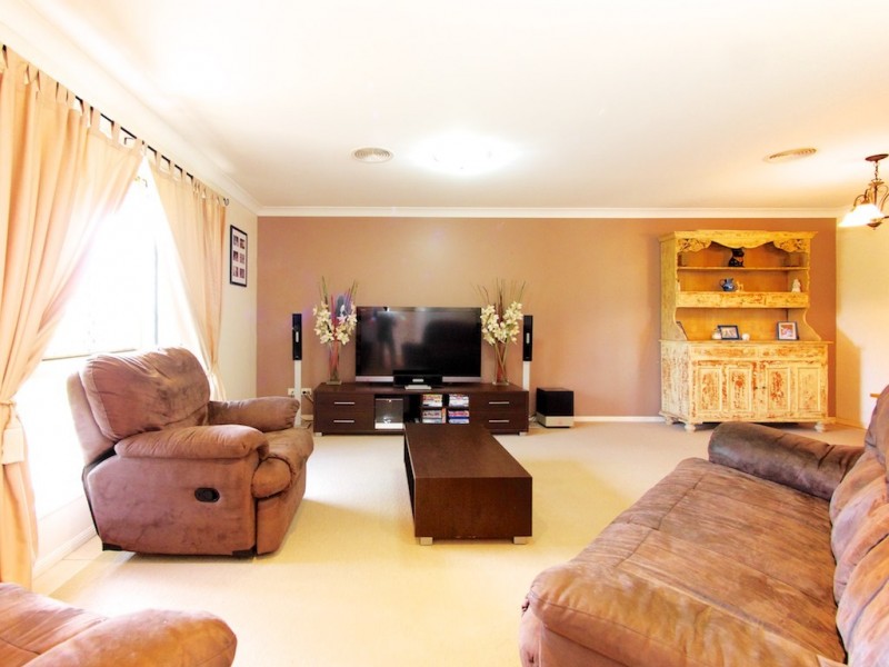 120 Nerreman Road, Wivenhoe Pocket QLD 4306
