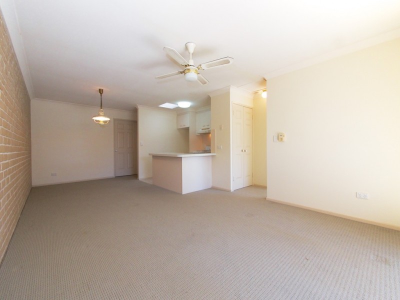 2/12 Kingston Way, Raceview QLD 4305