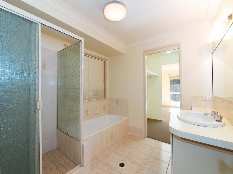 2/12 Kingston Way, Raceview QLD 4305