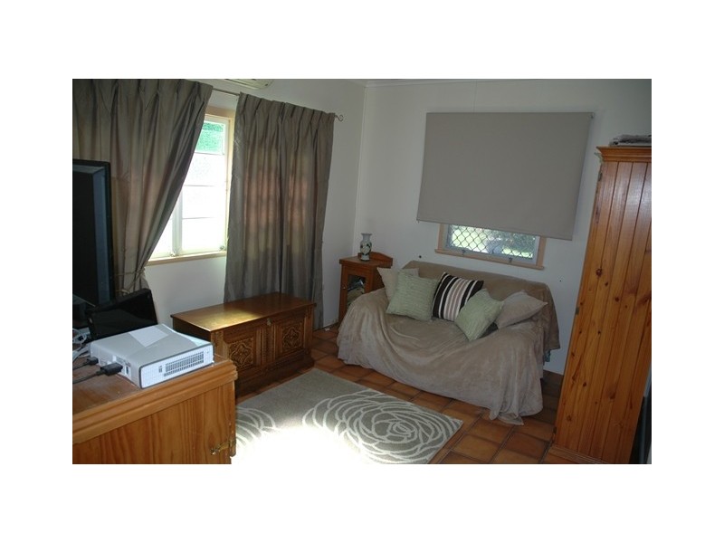 17 Queen Street, Marburg QLD 4346
