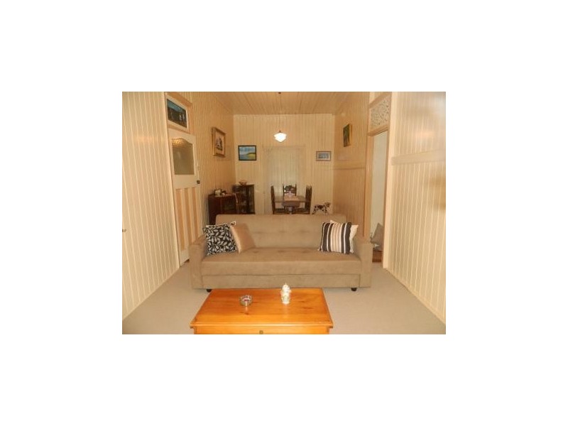 17 Queen Street, Marburg QLD 4346