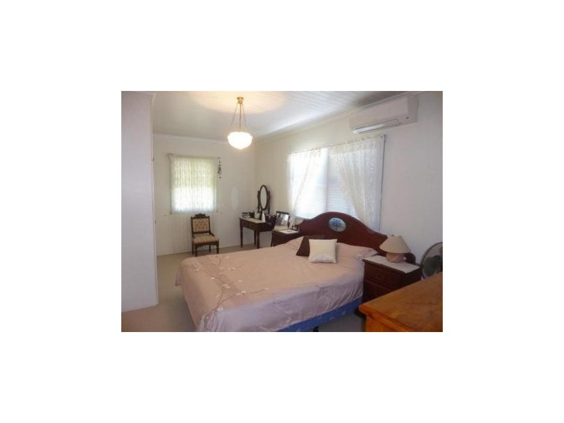 17 Queen Street, Marburg QLD 4346
