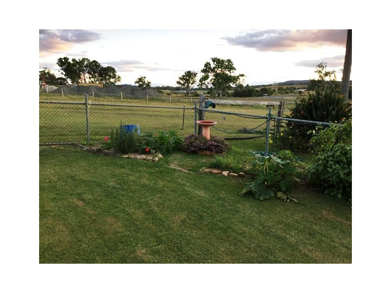 17 Queen Street, Marburg QLD 4346