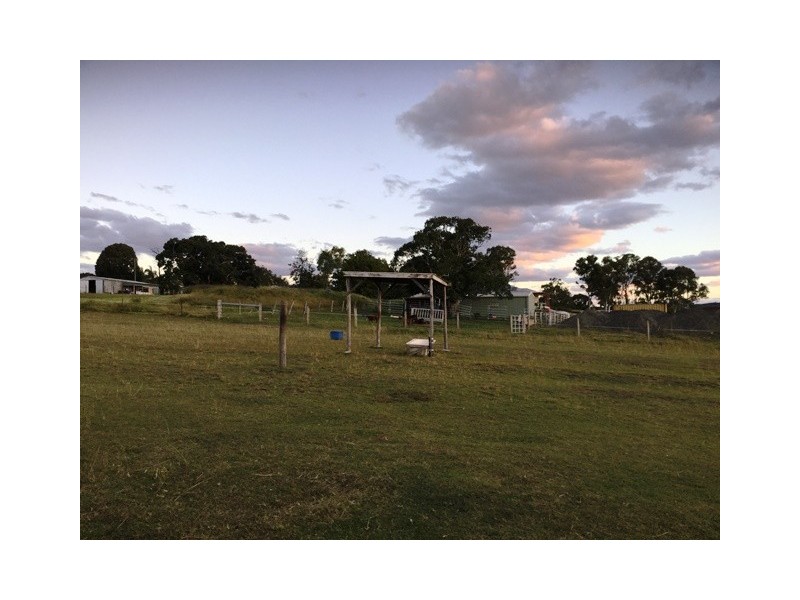 17 Queen Street, Marburg QLD 4346