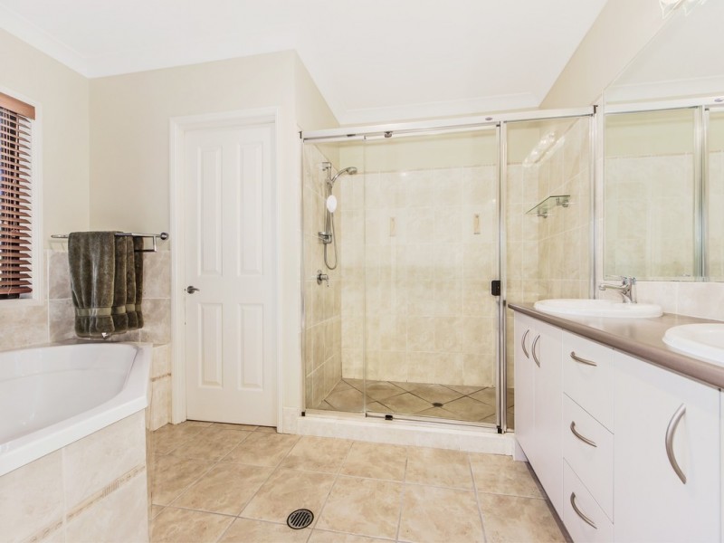 53 Haase Place, Bellbowrie QLD 4070