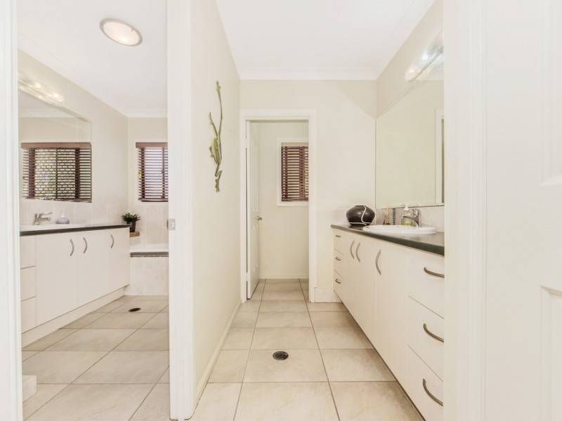 53 Haase Place, Bellbowrie QLD 4070