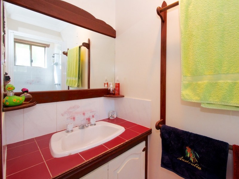 60 Annette Road, Lowood QLD 4311