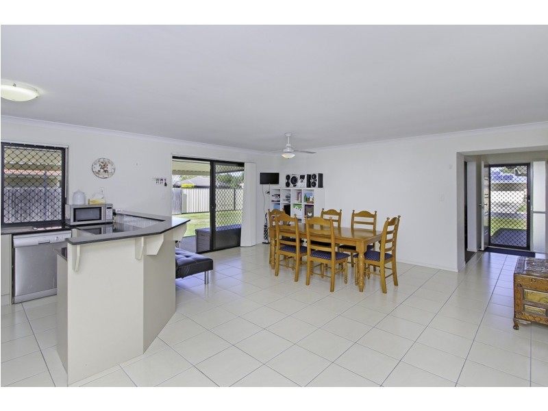 10 Varley St, Lowood QLD 4311