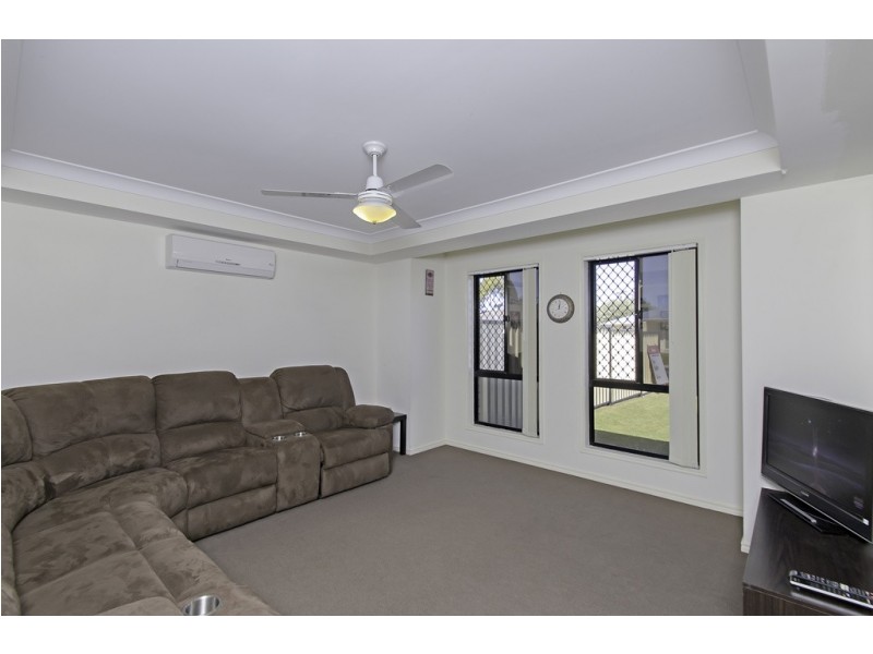 10 Varley St, Lowood QLD 4311