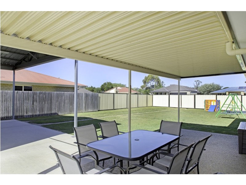 10 Varley St, Lowood QLD 4311