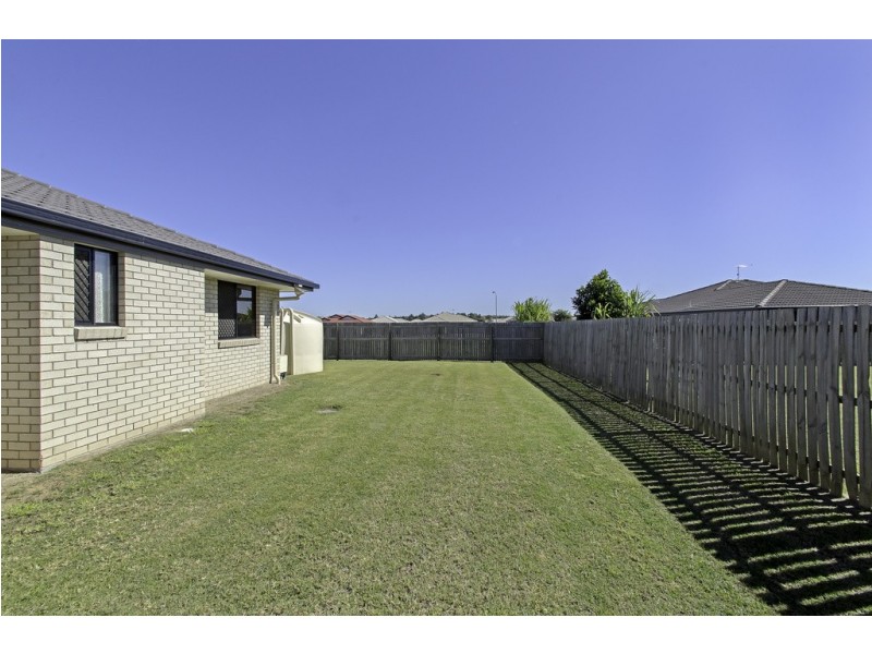 10 Varley St, Lowood QLD 4311