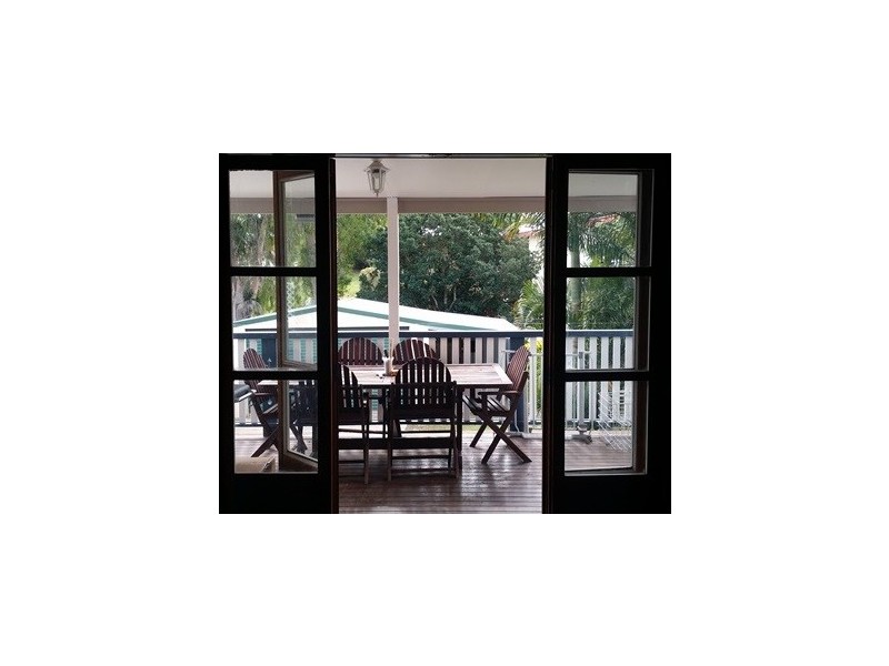 4 Fifer Street, Eastern Heights QLD 4305