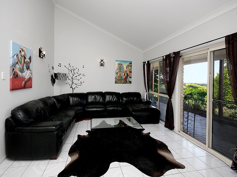 23 Klass Rd, Lowood QLD 4311