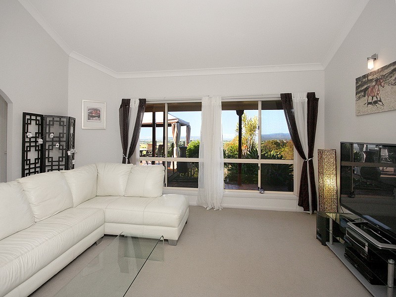 23 Klass Rd, Lowood QLD 4311