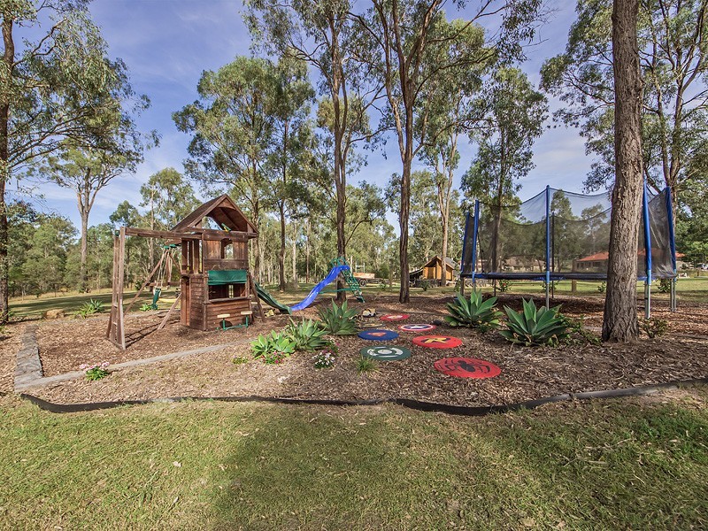 1 River Oak Court, Lowood QLD 4311