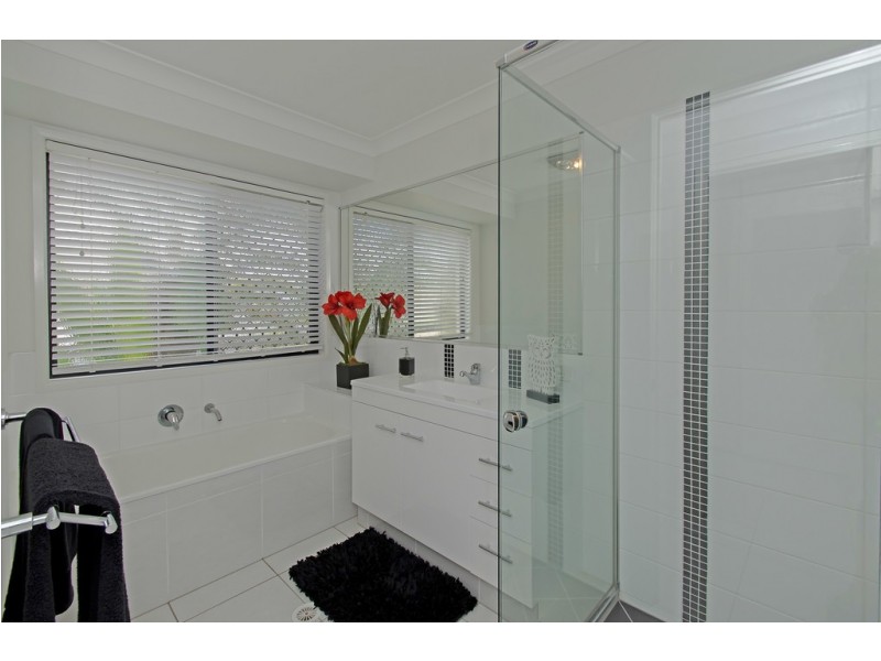 10 Fay Court, Fernvale QLD 4306