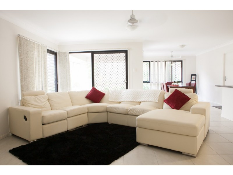 7 Willowood Pl, Fernvale QLD 4306