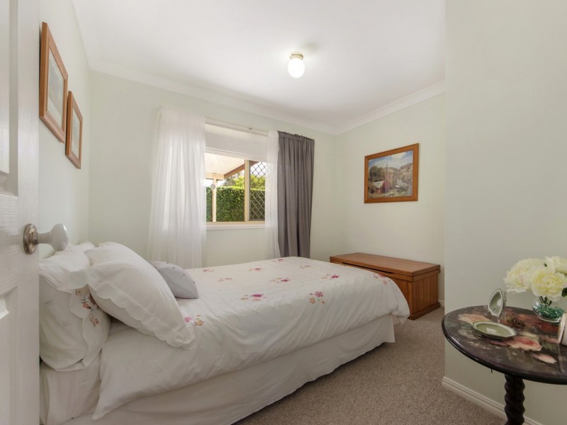 8 Rose Avenue, Minden QLD 4311