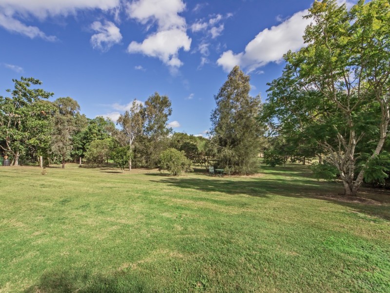8 Rose Avenue, Minden QLD 4311