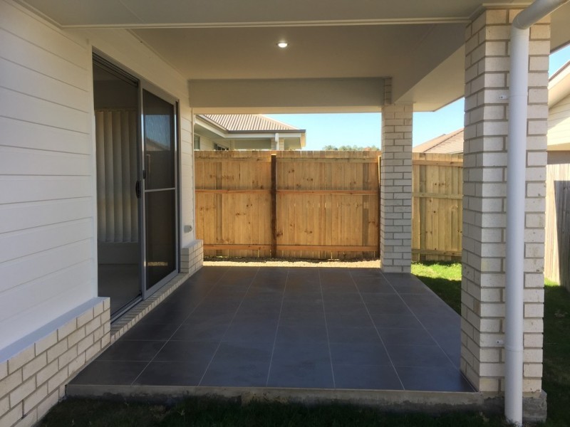 76 Fitzpatrick Circuit, Augustine Heights QLD 4300