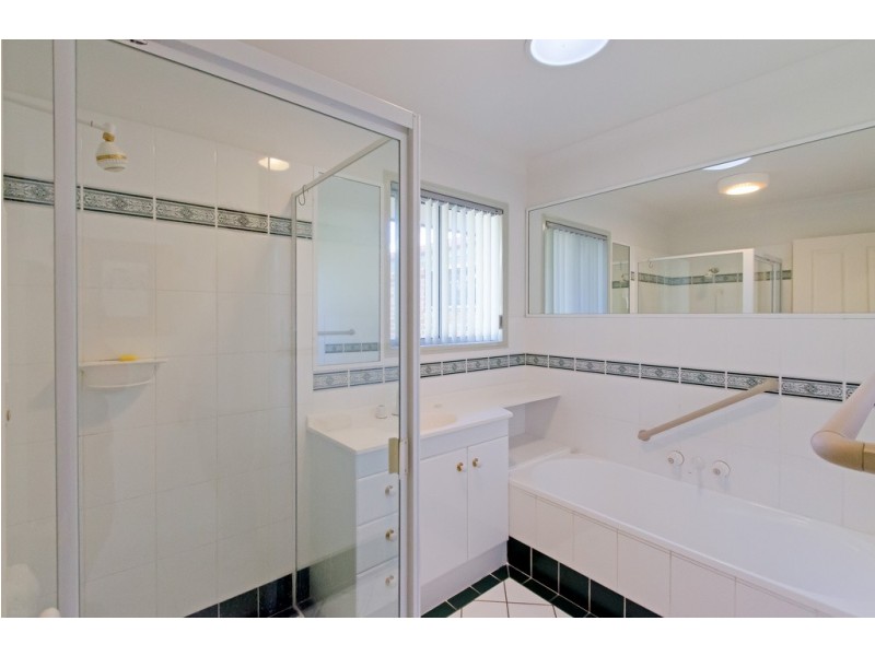 12 BANKSIA COURT, Lowood QLD 4311