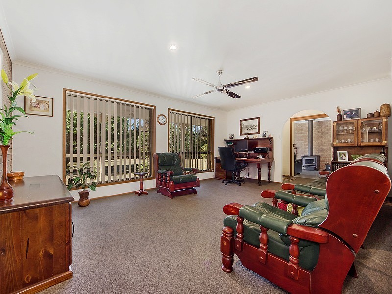 4 Shannon Road, Lowood QLD 4311