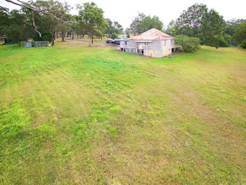 300 PINE MOUNTAIN ROAD, Muirlea QLD 4306