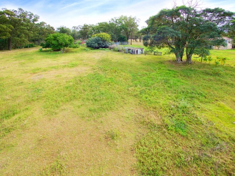300 PINE MOUNTAIN ROAD, Muirlea QLD 4306