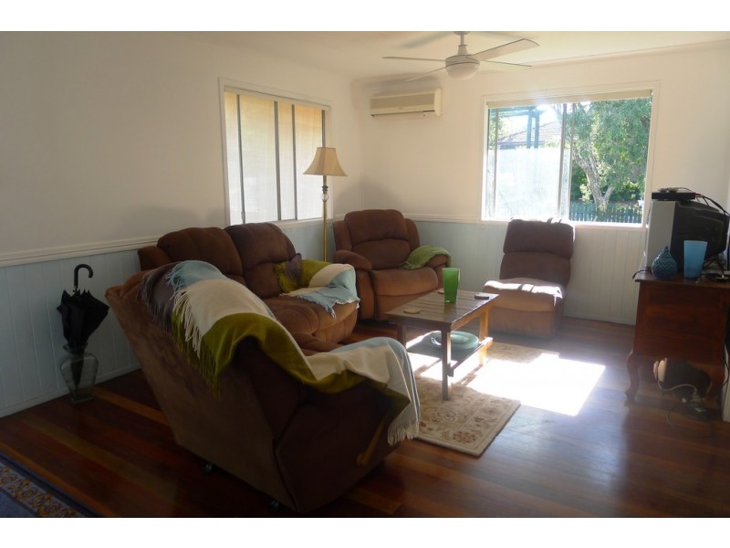 12 STURT STREET, Leichhardt QLD 4305
