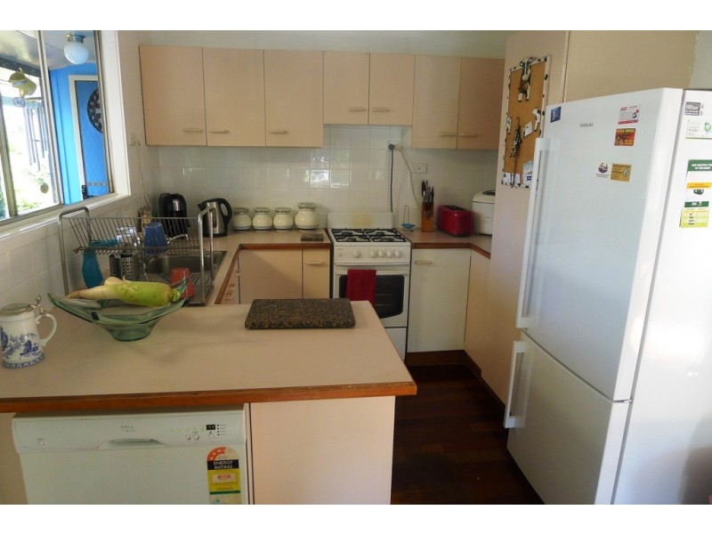 12 STURT STREET, Leichhardt QLD 4305