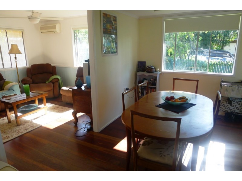 12 STURT STREET, Leichhardt QLD 4305
