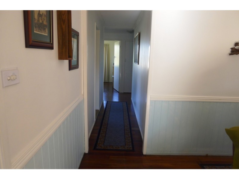 12 STURT STREET, Leichhardt QLD 4305