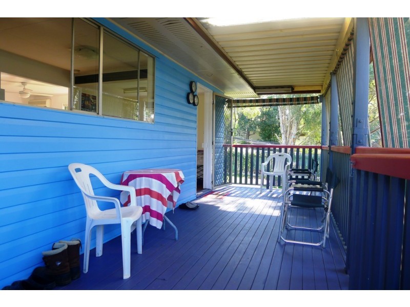 12 STURT STREET, Leichhardt QLD 4305