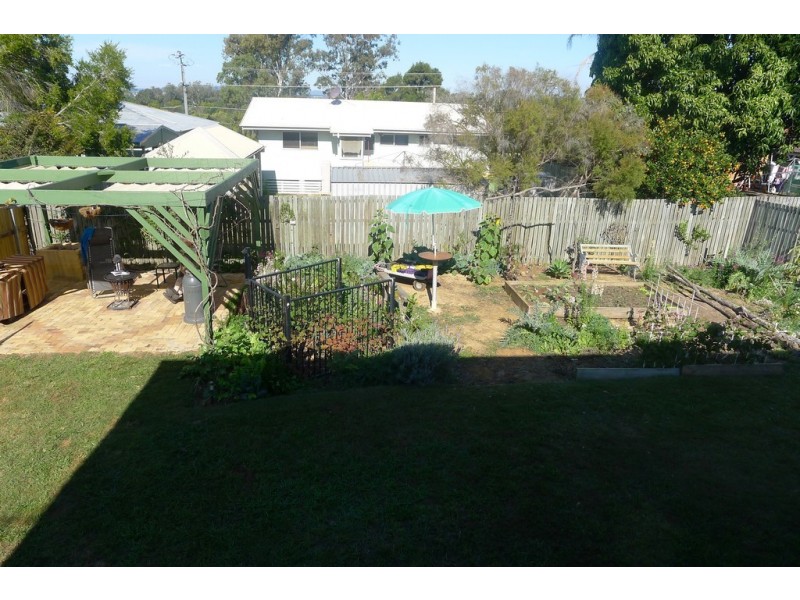 12 STURT STREET, Leichhardt QLD 4305