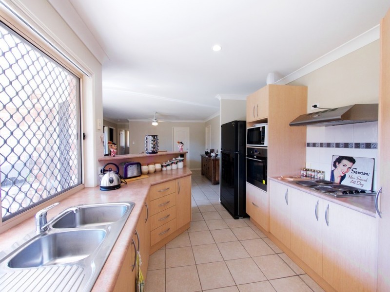 17 DORSEY CHASE, Brassall QLD 4305