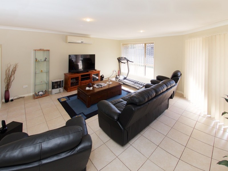 17 DORSEY CHASE, Brassall QLD 4305