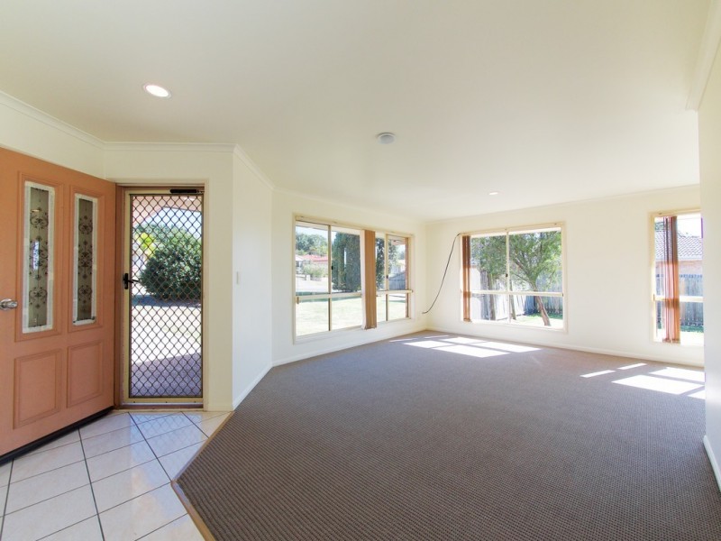 18 Rangeview Drive, Flinders View QLD 4305
