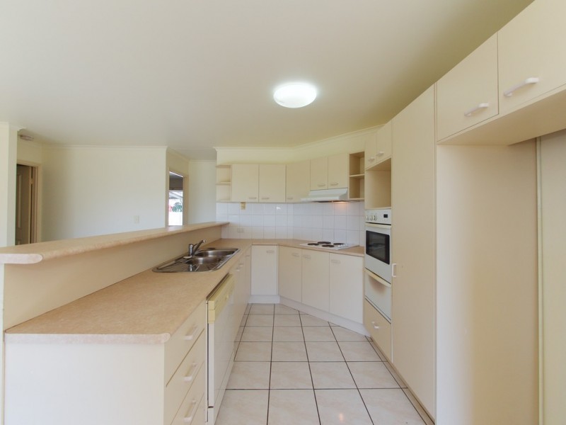 18 Rangeview Drive, Flinders View QLD 4305