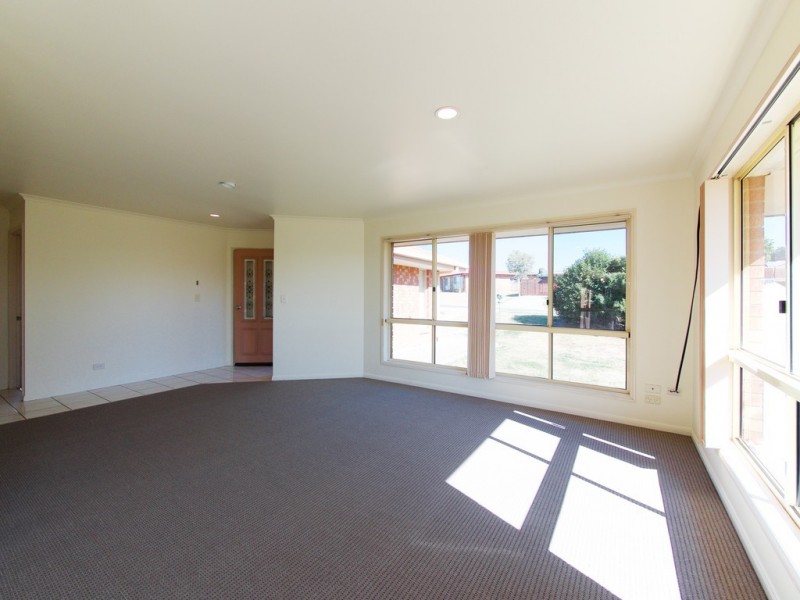 18 Rangeview Drive, Flinders View QLD 4305