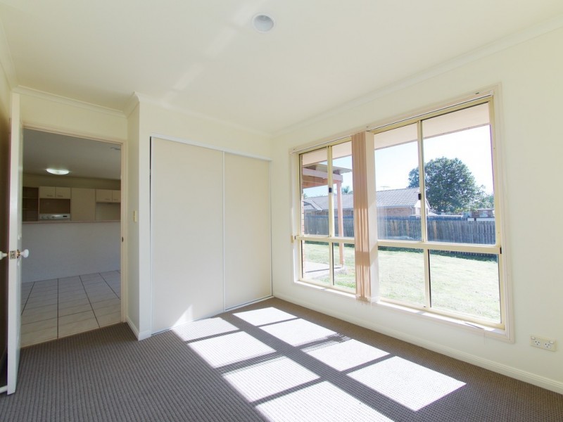 18 Rangeview Drive, Flinders View QLD 4305