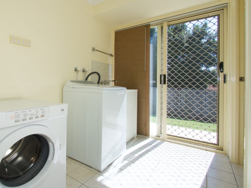 4 Notnel Court, Brassall QLD 4305